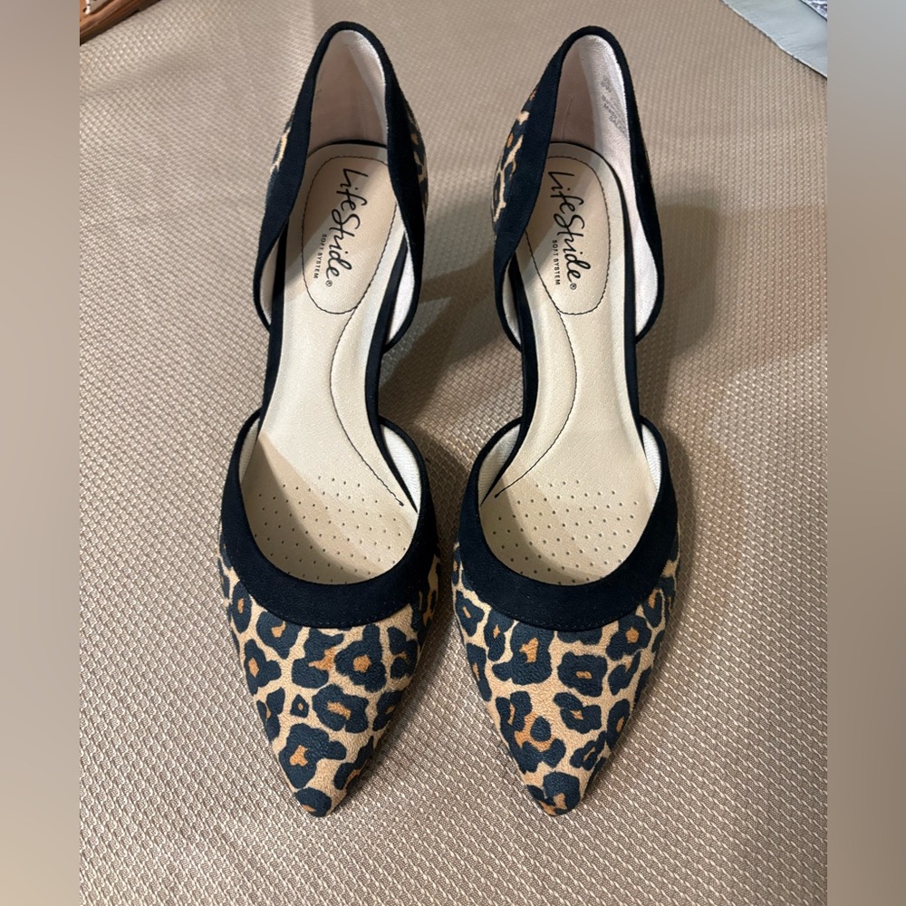 LifeStride Women’s Saldana Pump